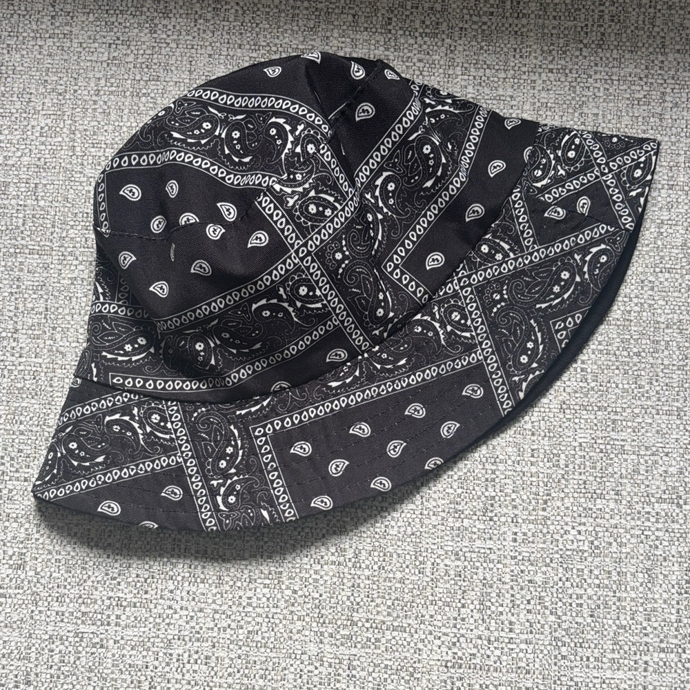 Black Bandana Print Bucket Hat